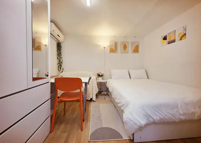 Cozy In Gangnam Apartment *